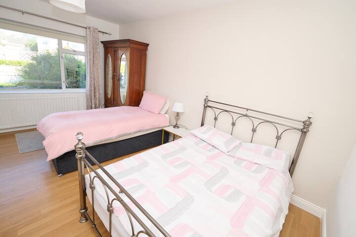 Quick Galway | Accommodation | Accommodation for student | Rooms in Galway managed Airbnb listing 1