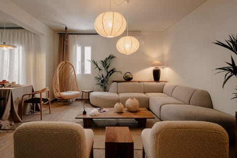 Naxian Nest Penthouse 3BR Apart - Walk to Beach