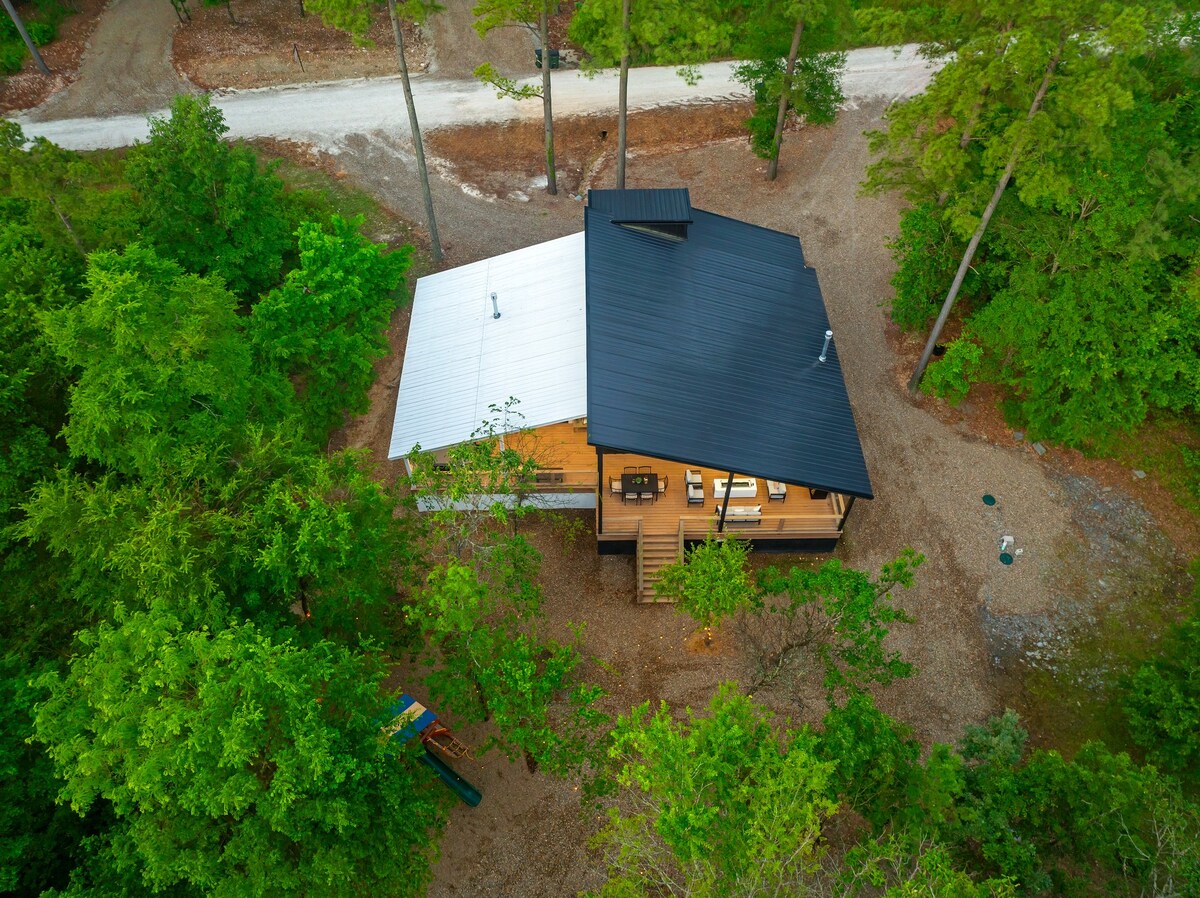 Saddlebrook Cabin photo 5