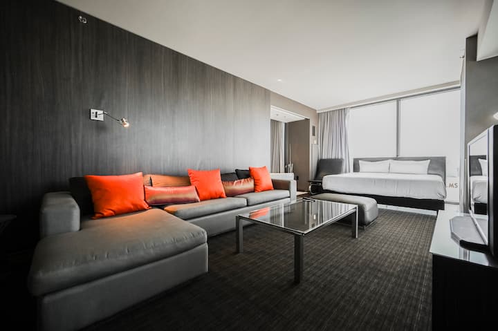Qj39* 1bd/1.5ba W/full Kitchen/jetted Tub/sleeps 6 - Las Vegas, NV
