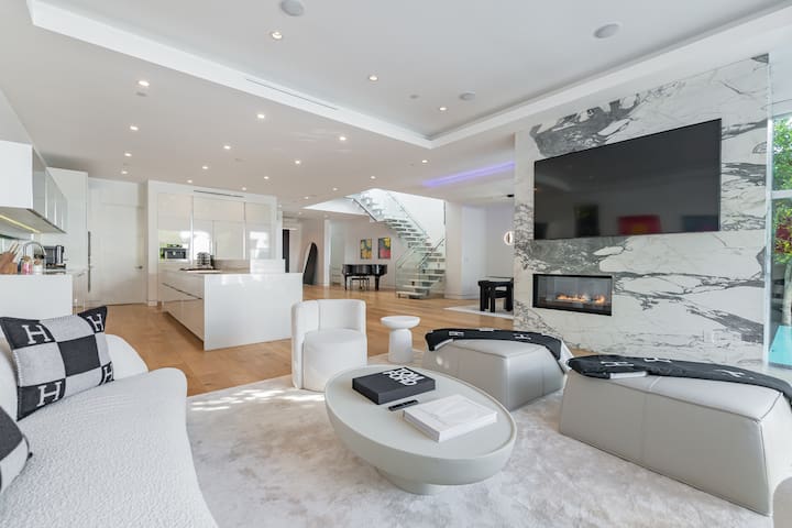 5*Luxury Home WeHo/Beverly Hills gallery image 3