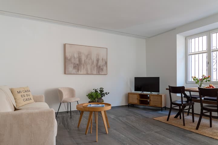 Moderne 2.5 Zimmer Eg Altstadtwohnung Inkl. Pp - Ascona
