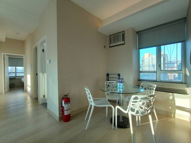 Hung Hom – Deluxe Suite 3-bedroom gallery image 3