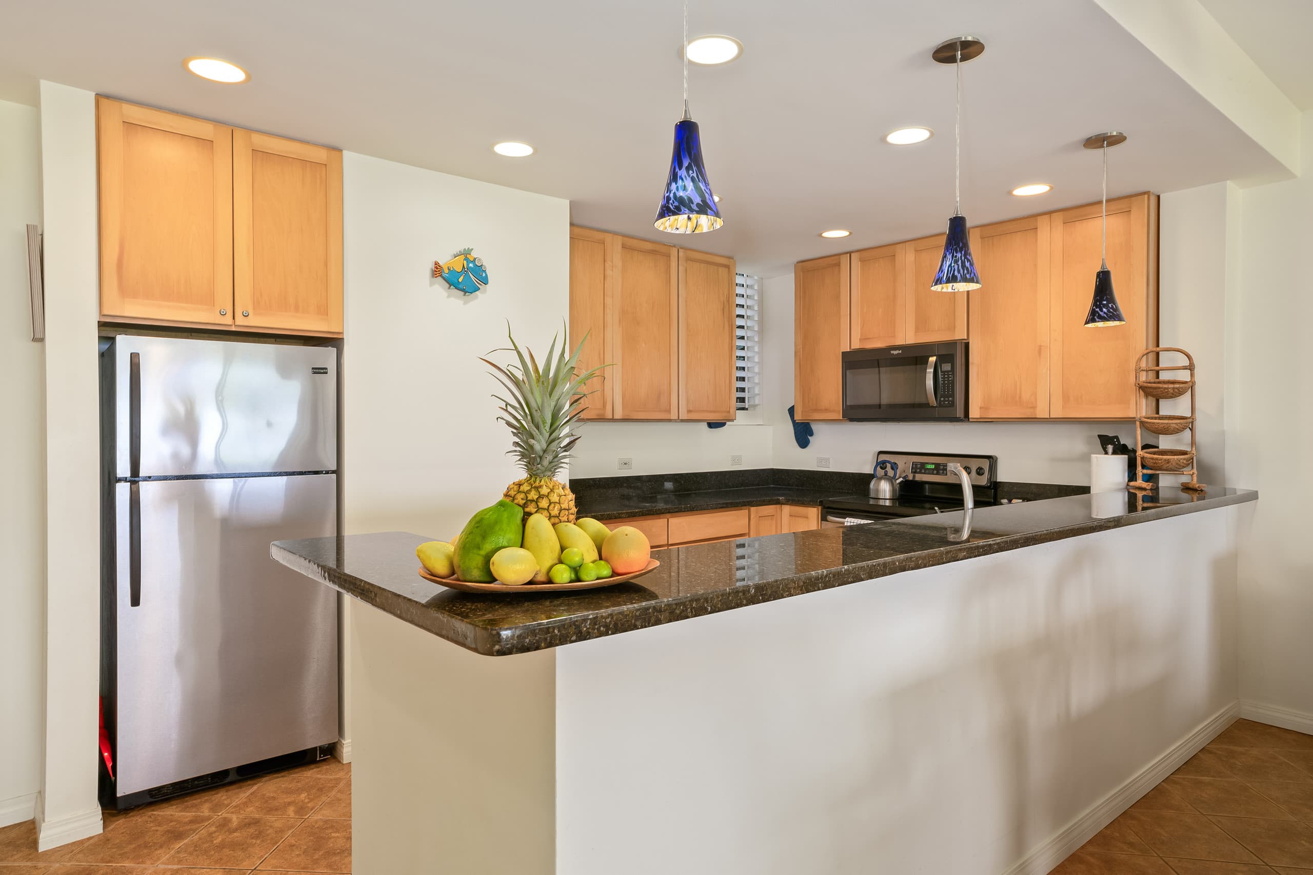 Spacious Ground Floor Puu Poa 103 AC - Image 7