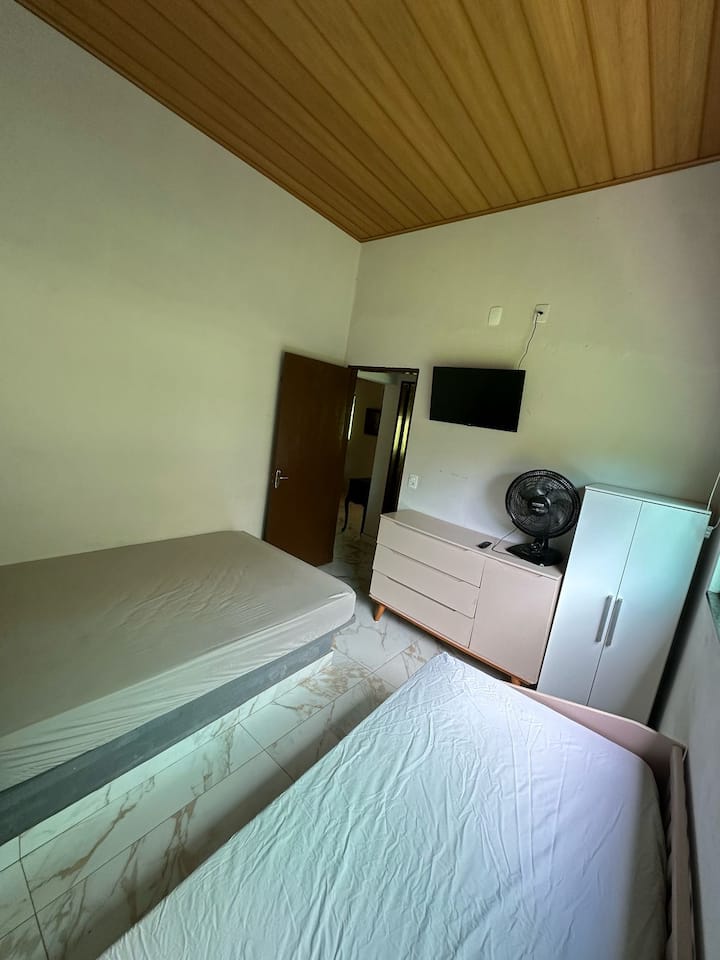 Dhomë gjumi 2