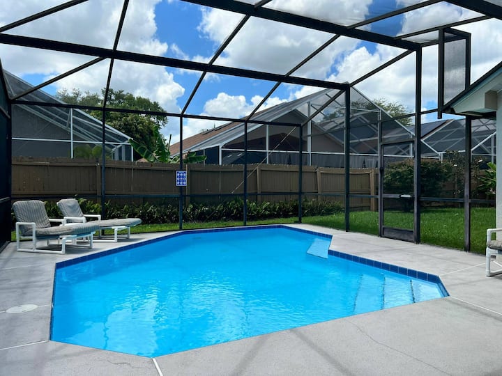 Charming 3-bedroom House W Private Pool–kissimmee - Kissimmee, FL