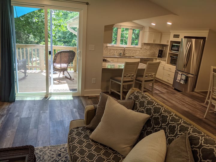 Cozy Guesthouse On The Lake - Lake Norman, NC