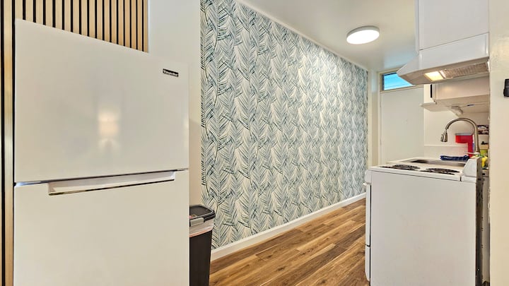 103 Surftide | Studio W/kitchen&desk+1free Parking - Honolulu, HI