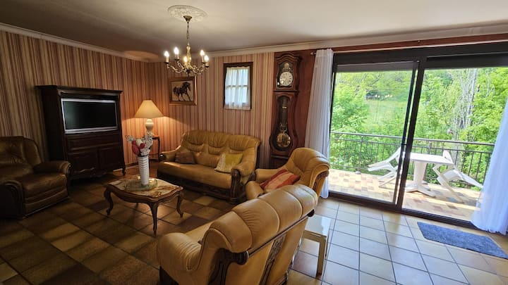 Gîte De Famille Au Coeur De Marcillac-vallon - Aveyron