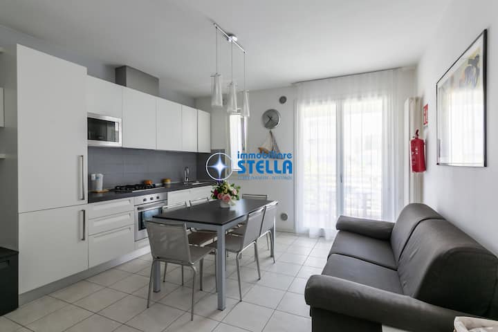 [ Maricel] > Residence With Pool + Garage - Jesolo