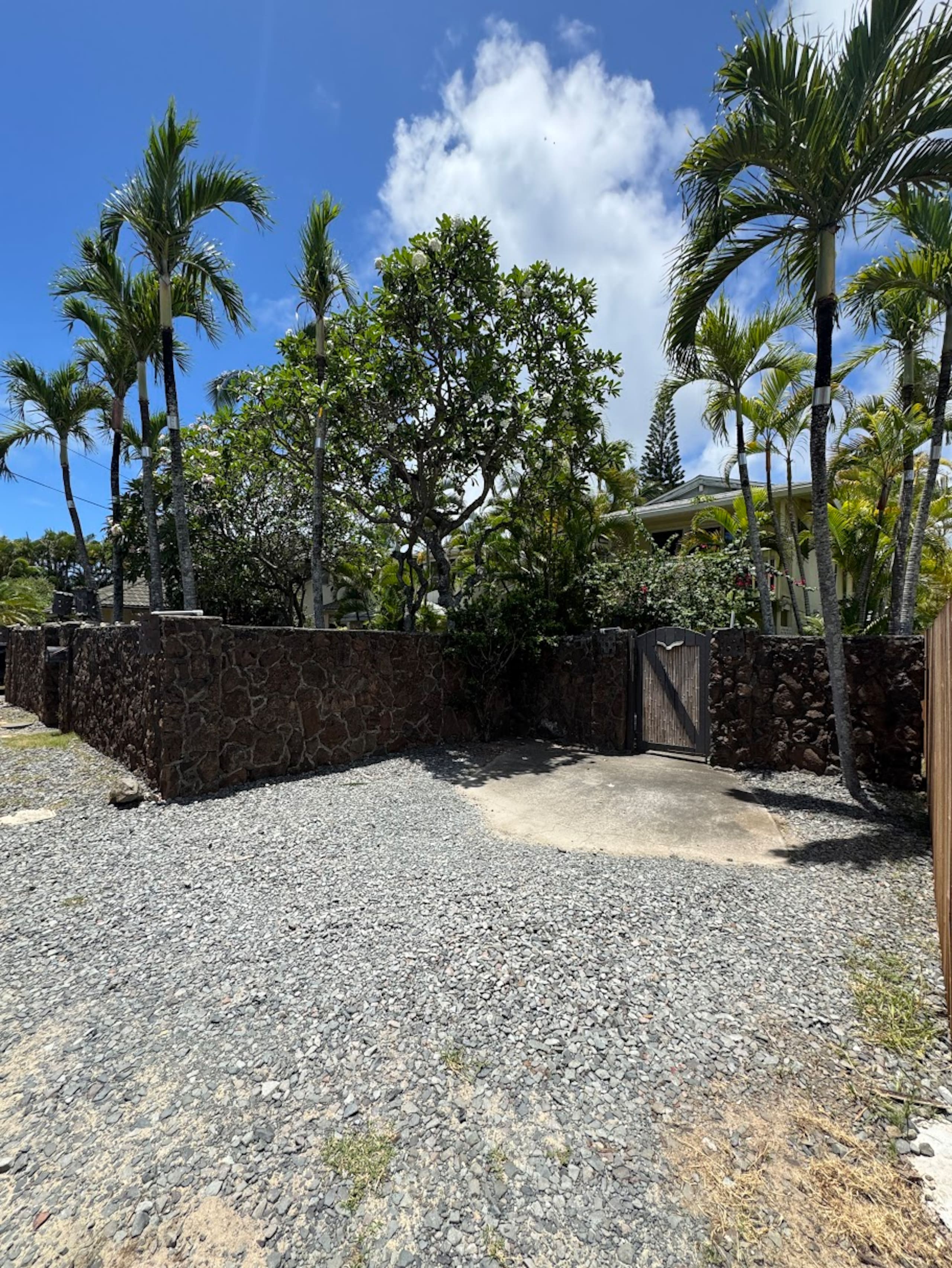 Home in Kailua · ★4.91 · 4 bedrooms · 5 beds · 3 private baths - Image 25