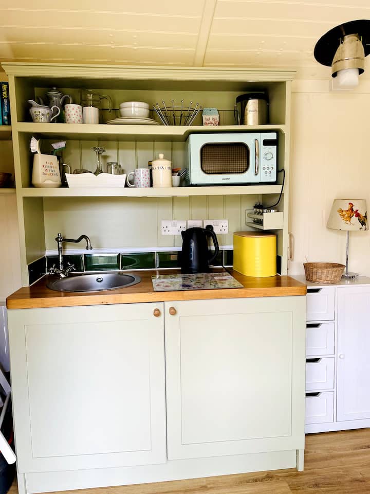 The Helmsley Hut - Helmsley