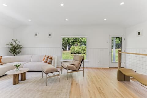 Popular Airbnb listing: The Perfect Summer Beach Home in Sag Harbor in Noyack