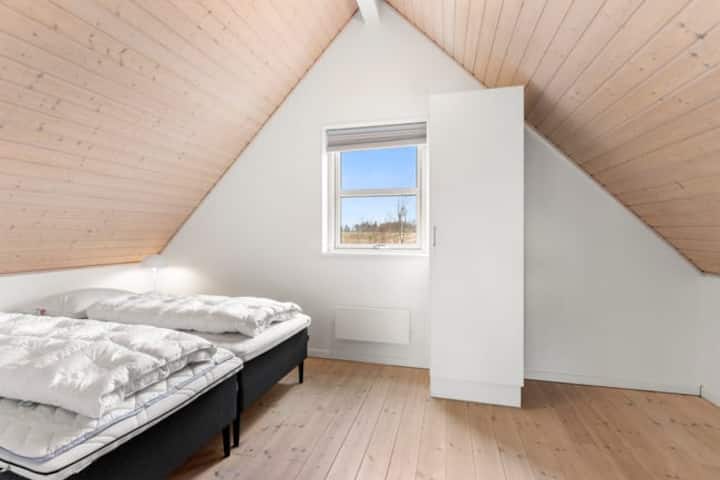 Camera da letto principale – può essere riorganizzata con due letti singoli.