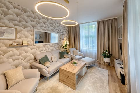 Top performing Airbnb: Peaceful Apt by Spa • Parking • 4min Center in Mariánské Lázně