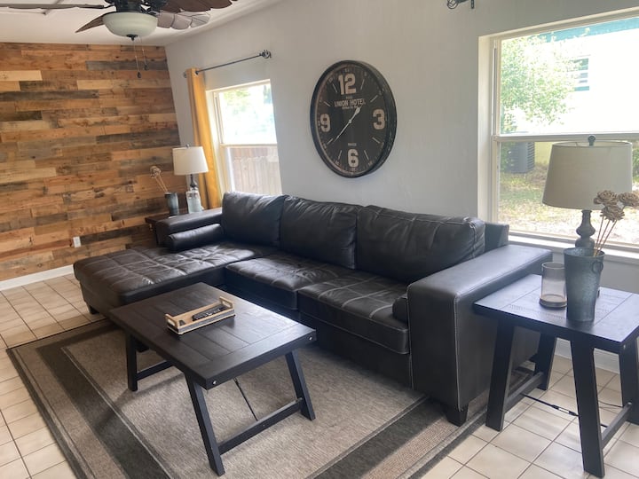 Coastal Vero Beach Bungalow - Sebastian, FL