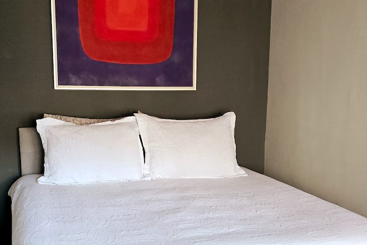 غرفة النوم رقم4

سرير مزدوج بحجم كوينز 