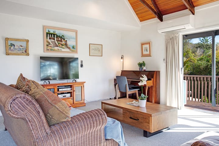 Torbay Sun Drenched Villa Near Local Beaches - Auckland
