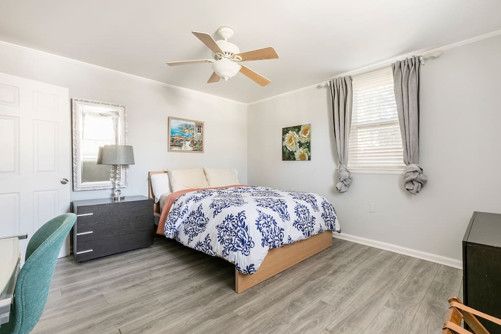 private bedroom & bathroom in family home