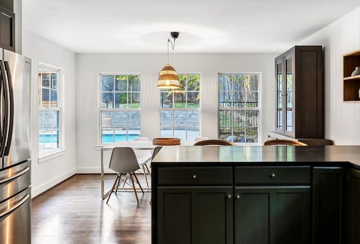 Chic 4BD at White Rock Lake Park