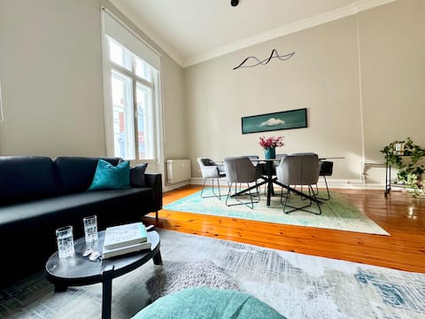 Leistungsstarkes Airbnb: Queen of the Hanse -120 sqm, central, Wi-Fi in Lübeck