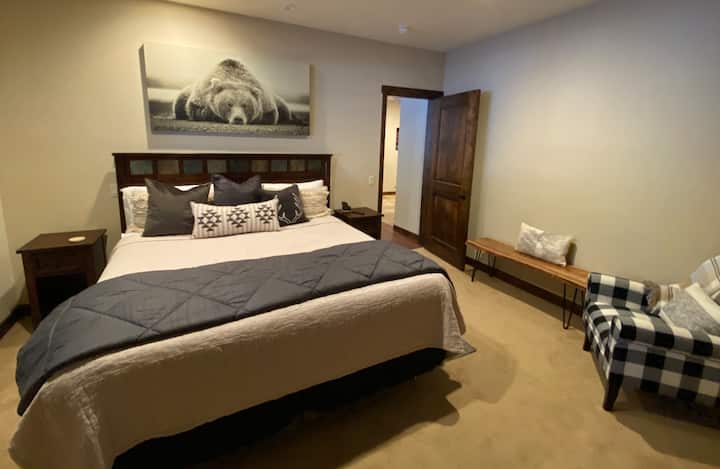 საძინებელი 1