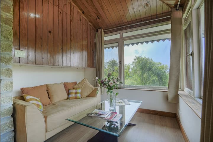 Kasauli Estate | Heritage 5br With Lawn - Kasauli