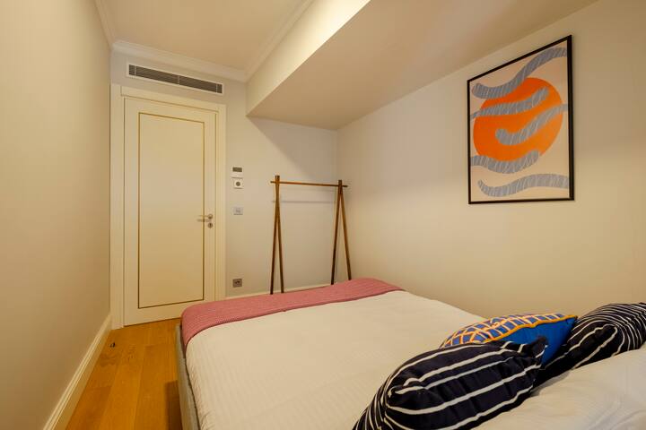 Spacious 3-Bedroom Apartment gallery image 2