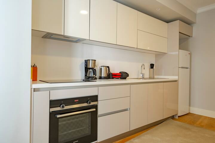 Spacious 3-Bedroom Apartment gallery image 5