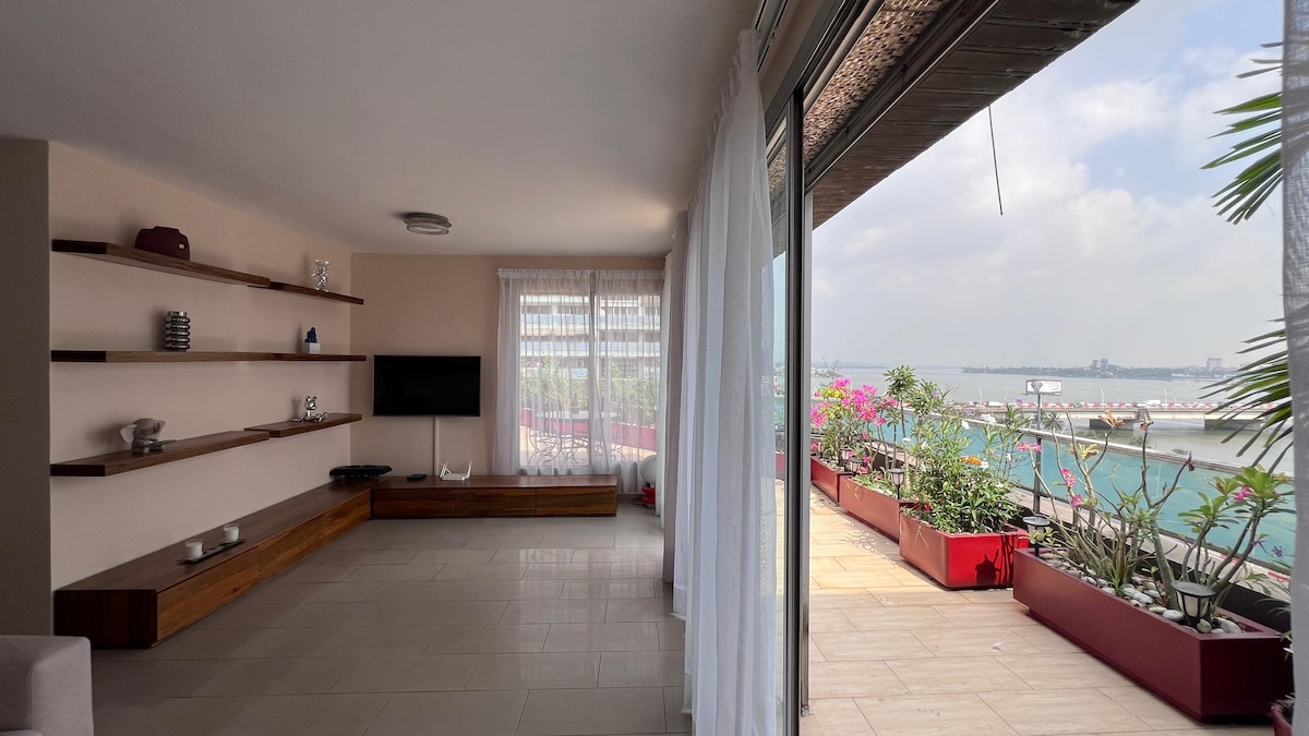 Gallery Detail: Bright Penthouse View Luxury Light And Terrace