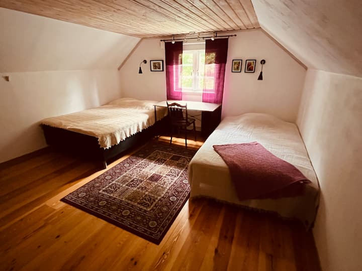 غرفة النوم 2