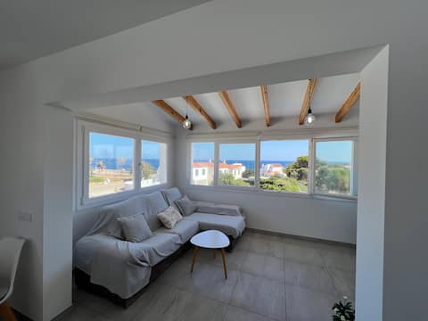 Propiedad de Airbnb exitosa: Duplex townhouse with ocean views en Ciutadella