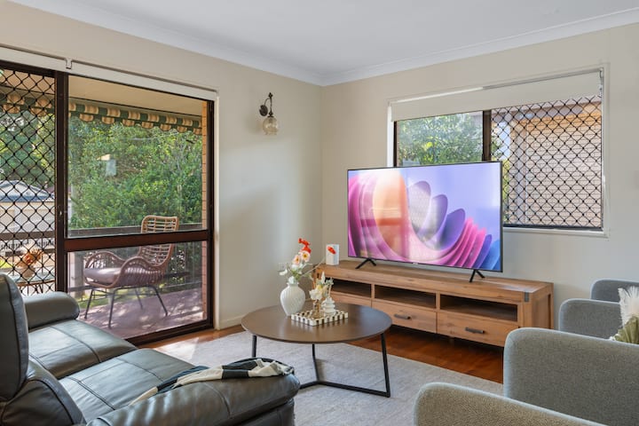 Unbeatable Value | Group/family | Roomy/convenient - Brisbane
