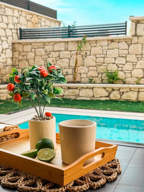 Triplex Villa: Cinema & Autumn Peace in Alaçatı