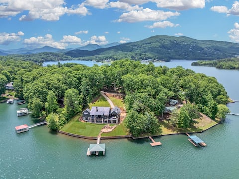 Hot-Tub/Kayaks/SUPs/Firepit/Tesla Charger/Sound system
