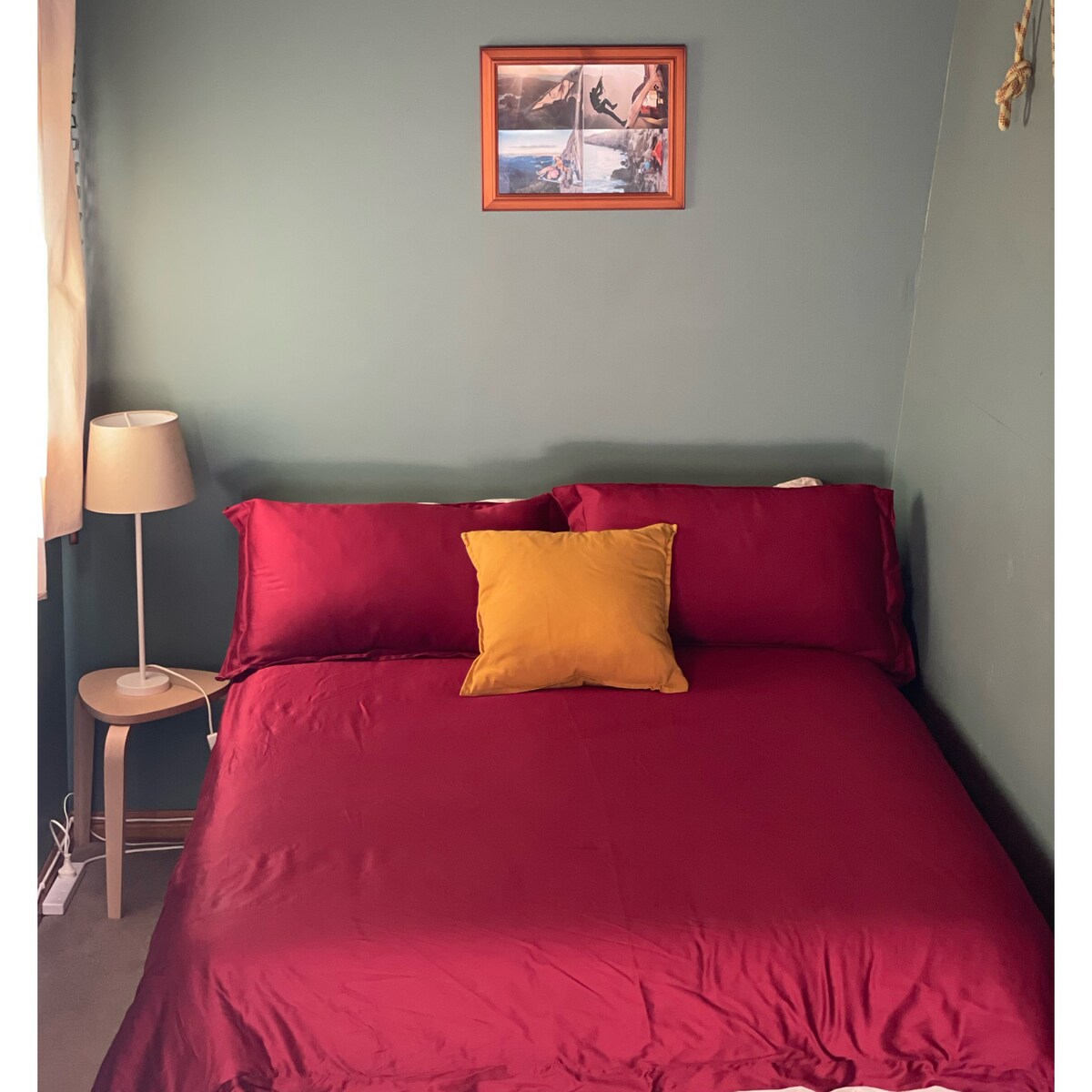 Bračni krevet na katu