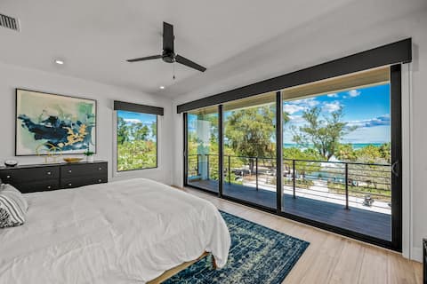 Luxury Beachfront House in Anna Maria!