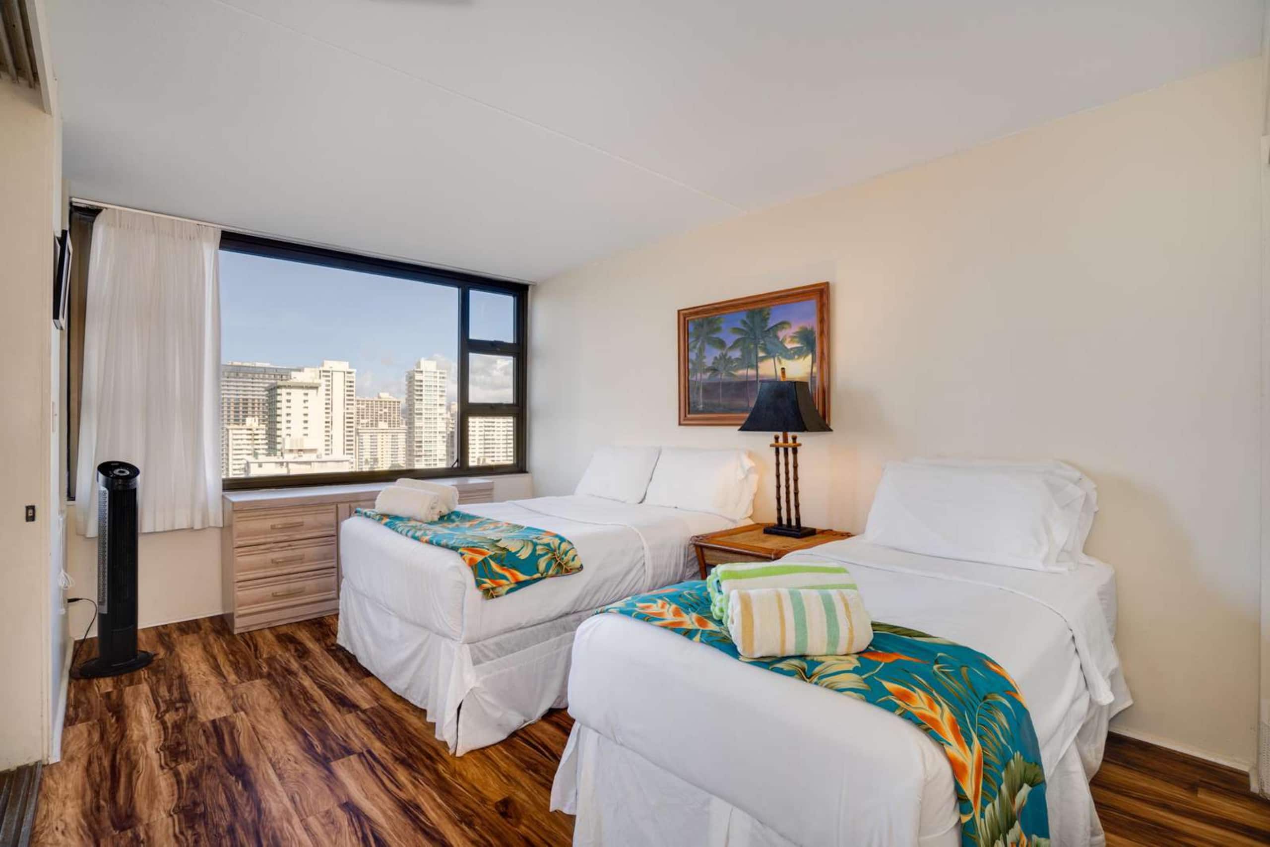 Waikiki Banyan 1806 T1-1 Block 2Beach +FREEParking - Image 20