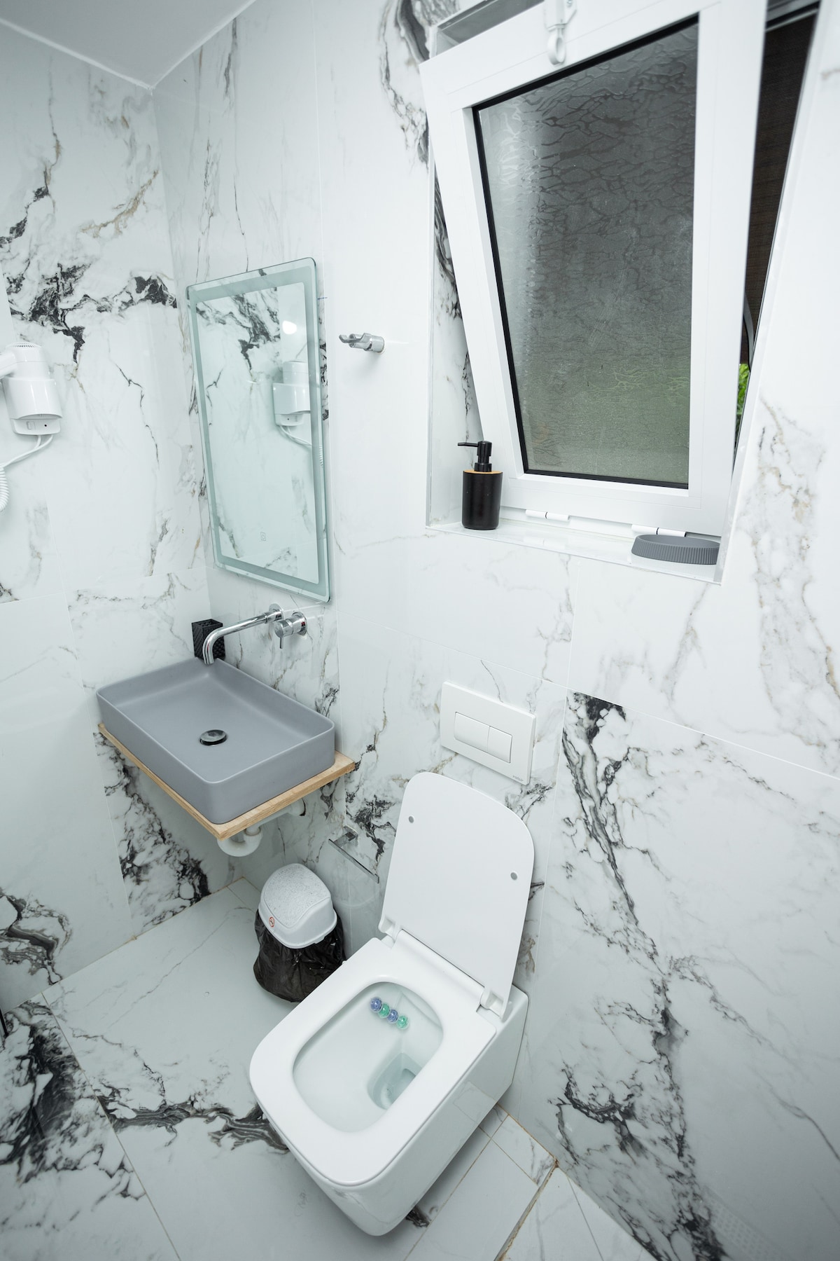 Listing 1427430743547272764