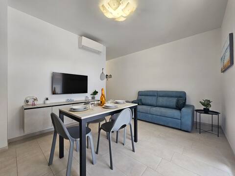 Grey House2 100 meters from the beach