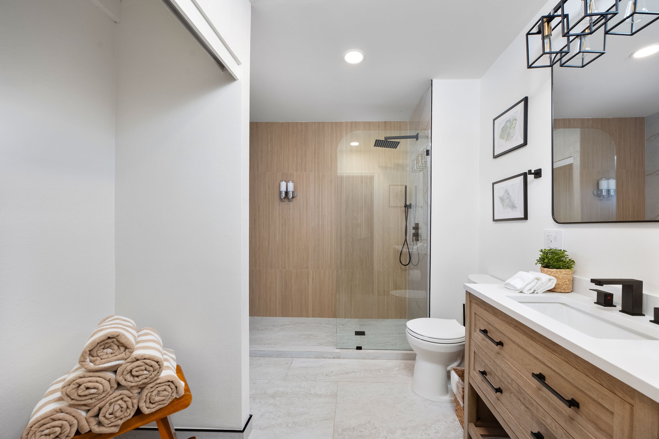 New 2 king beds AC heated pool - Photo 55
