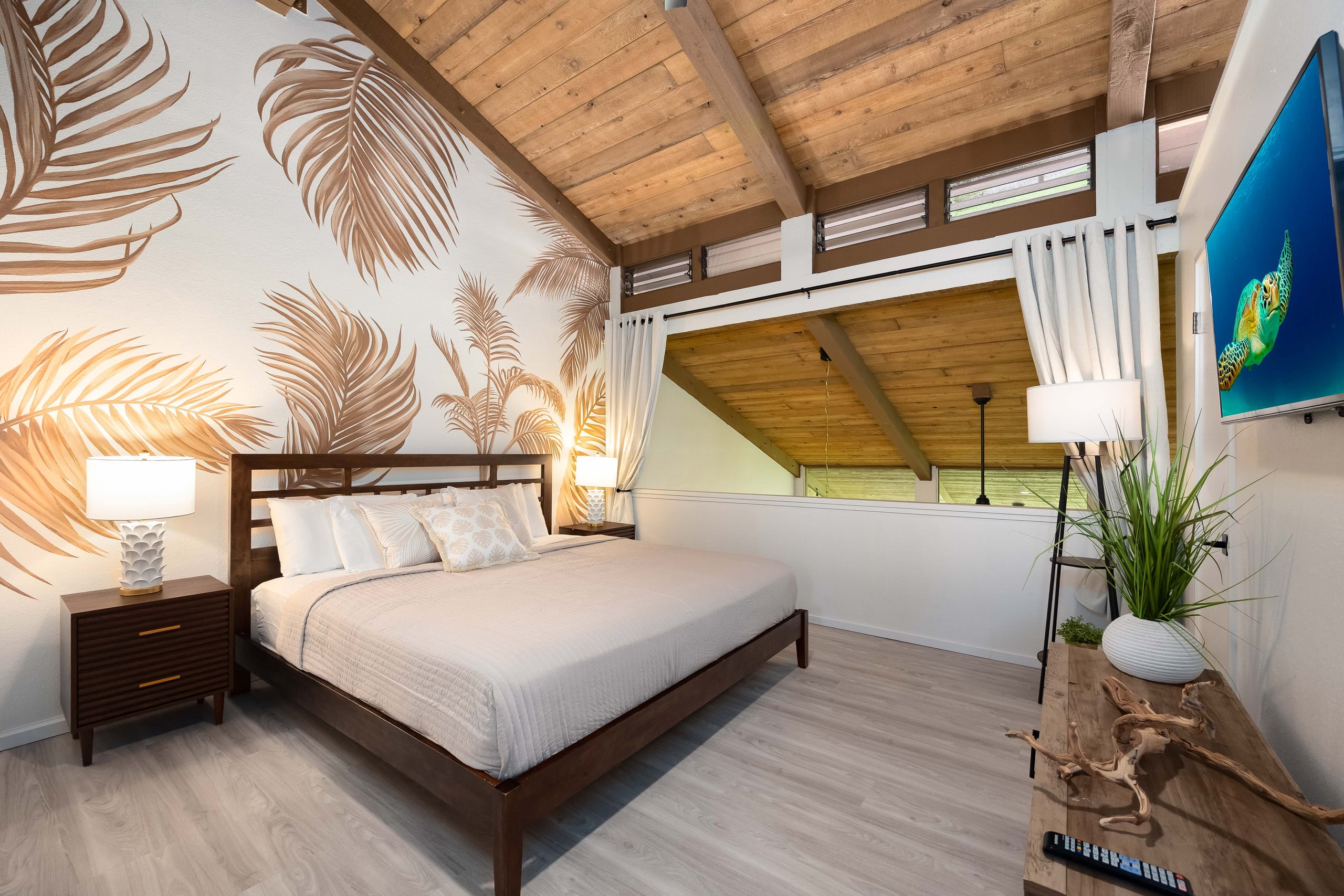 New 2 king beds AC heated pool - Photo 43