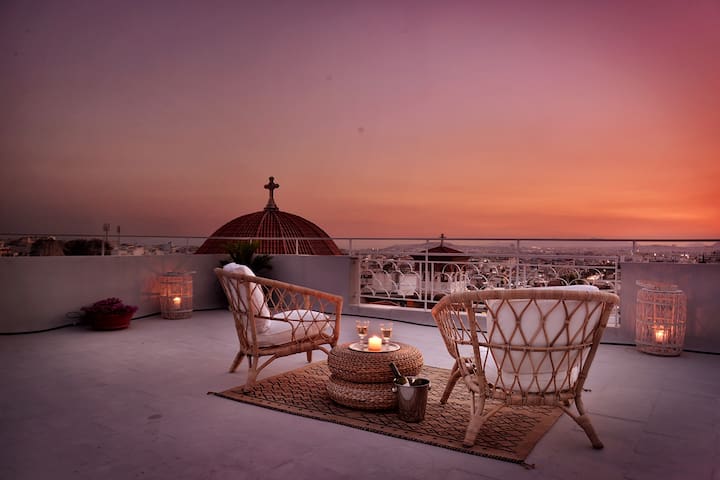 Tales in Tiles 2_Amazing City view, near Acropolis