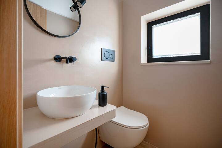 Stylish Trullo & Infinity Pool Retreat gallery image 5