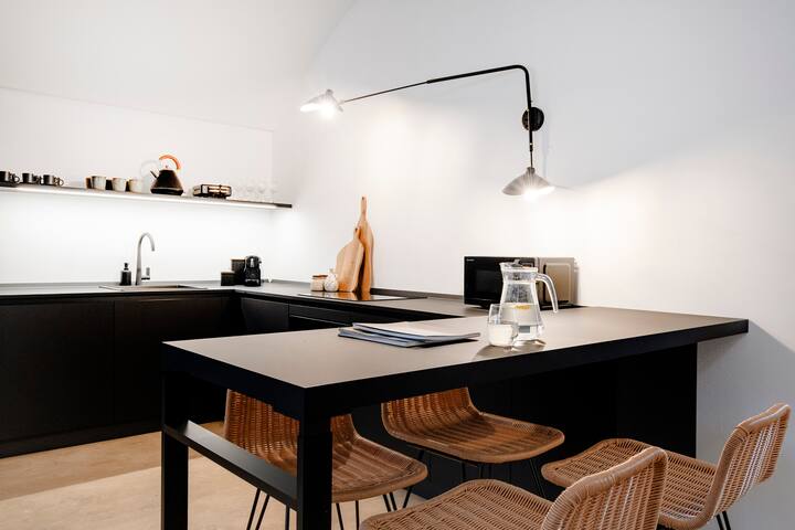 Stylish Trullo & Infinity Pool Retreat gallery image 3