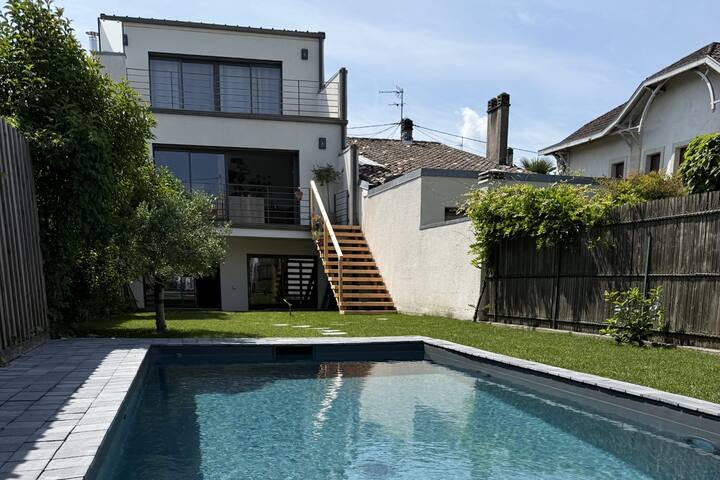 Maison Avec Piscine à La Bastide - Bordeaux