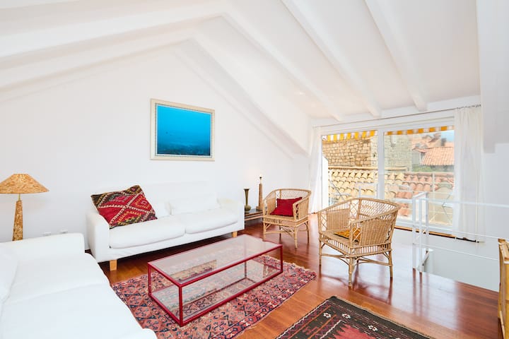 Villa Old Town W/ Stunning Views - Dubrovnik