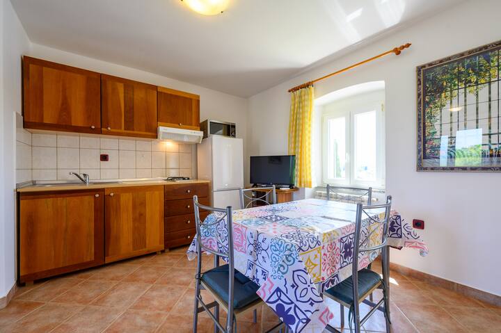Casa Rossa 4, Sa 1 Spavaćom Sobom, Prvi Kat - Jagodje