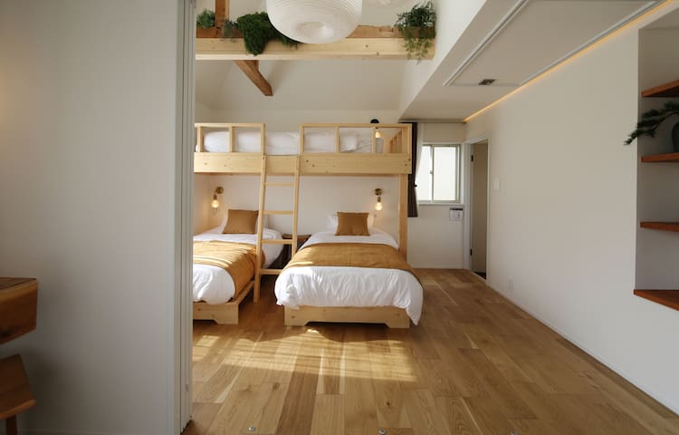 下北沢徒歩・渋谷1駅・原宿3駅・新宿1駅エリア/5人家族に最適/朝7時からのカフェ2分