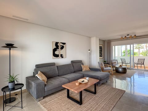Popular Airbnb listing: Beautiful Spacious Apartment with Sea Views in Mijas